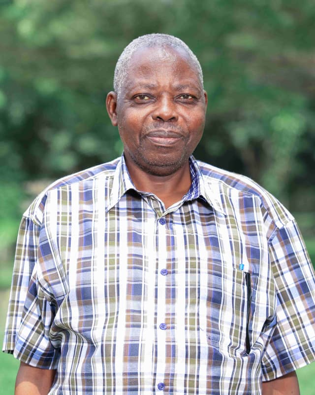 Eld.Tenywa Livingston